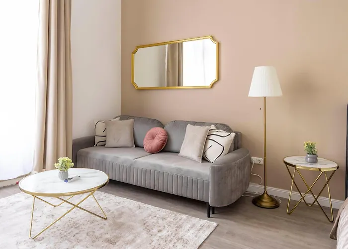 Spacious Vintage For 12ppl Apartament