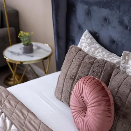 Apartman Spacious Vintage For 12ppl *