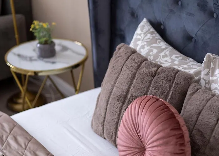 Apartman Spacious Vintage For 12ppl *