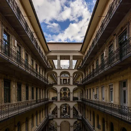 Spacious Vintage For 12ppl Apartmán