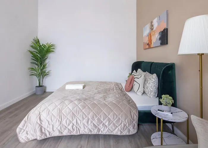Spacious Vintage For 12ppl Daire Budapeşte